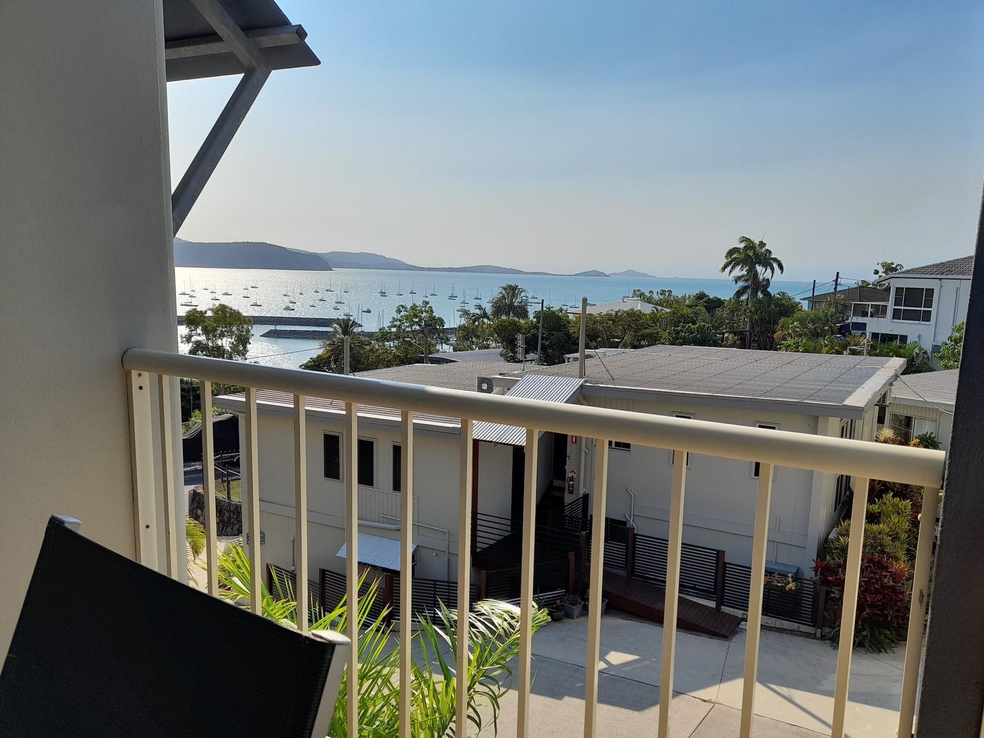 איירלי ביץ' Airlie Apartments מראה חיצוני תמונה